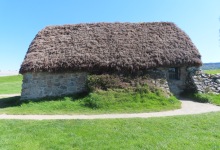 Culloden battlefield : thatched roofed farmhouse of Leanach which stands today dates from about 1760; however, it stands on the same location as the turf-walled cottage that probably served as a field hospital for government troops following the battle